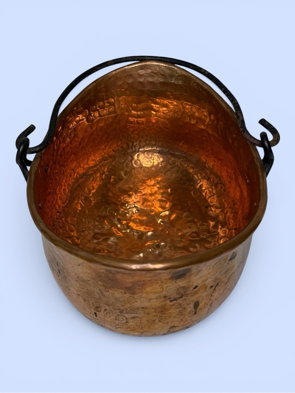 VTG Hand Hammered Copper Basket Wrought Iron Swing Handle Rustic Farmhouse - Picture 4 of 12